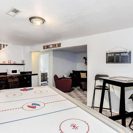 Wow! Spacious Retreat & Amazing Yard 2400+4Bd/3Bth Wichita Dış mekan fotoğraf